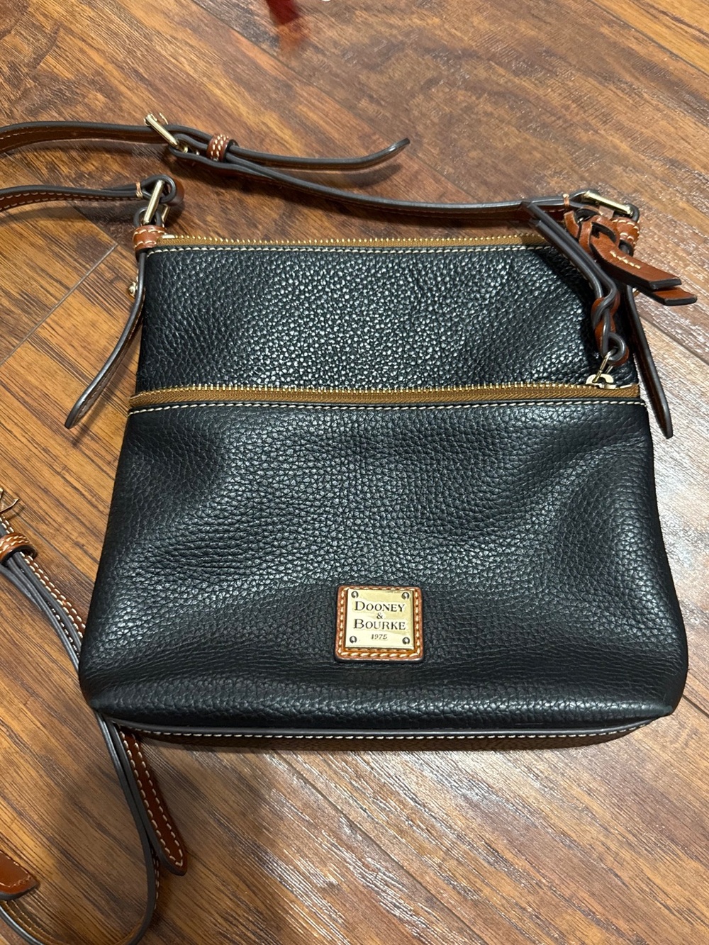 Dooney & Bourke Crossbody - Picture 8 of 16